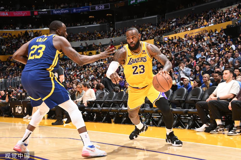 在关键球的 在关键球的