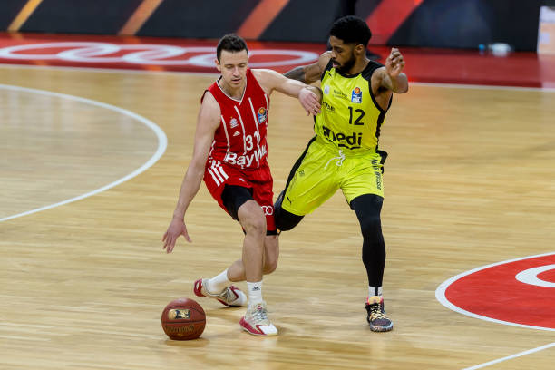 他在关键战 他在关键战